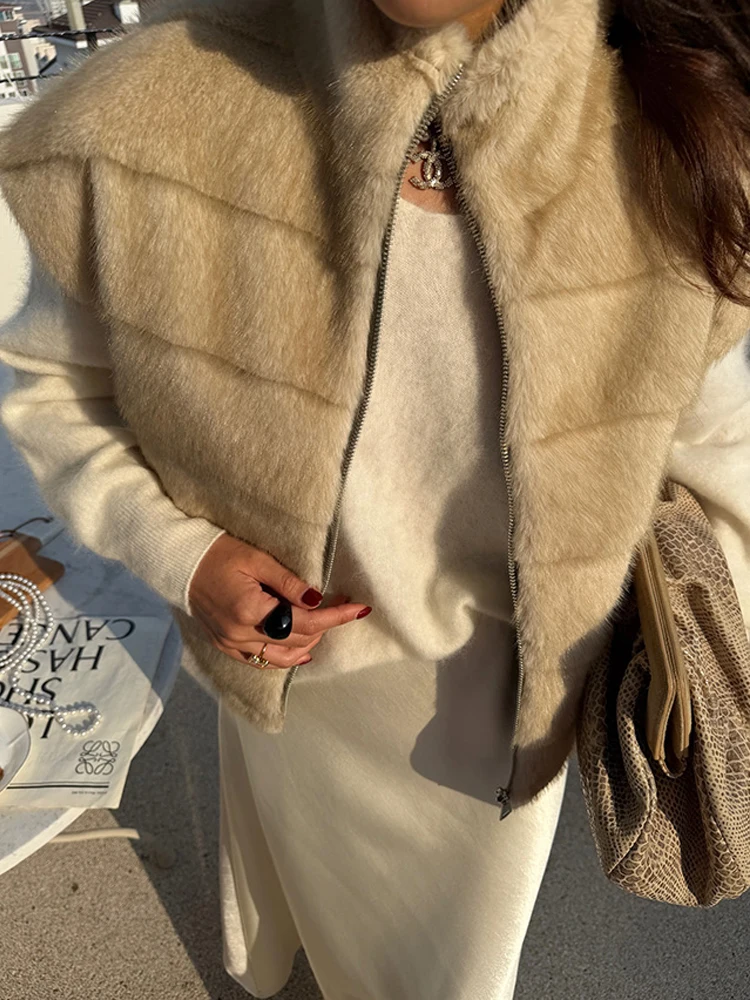 

Women's Autumn Winter Cotton Padded Faux Mink Hair Vest Outwear Lady Streetwear Reversible Sleeveless Stand Collar Faux Fur Vest