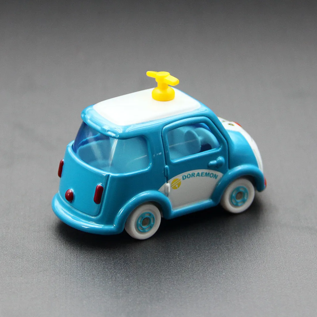 In Stock Original TAKARA TOMY Dream Tomica No.165 Doraemon Diecast Alloy Model Car with Working Suspension Collectible Toys Gift view 2