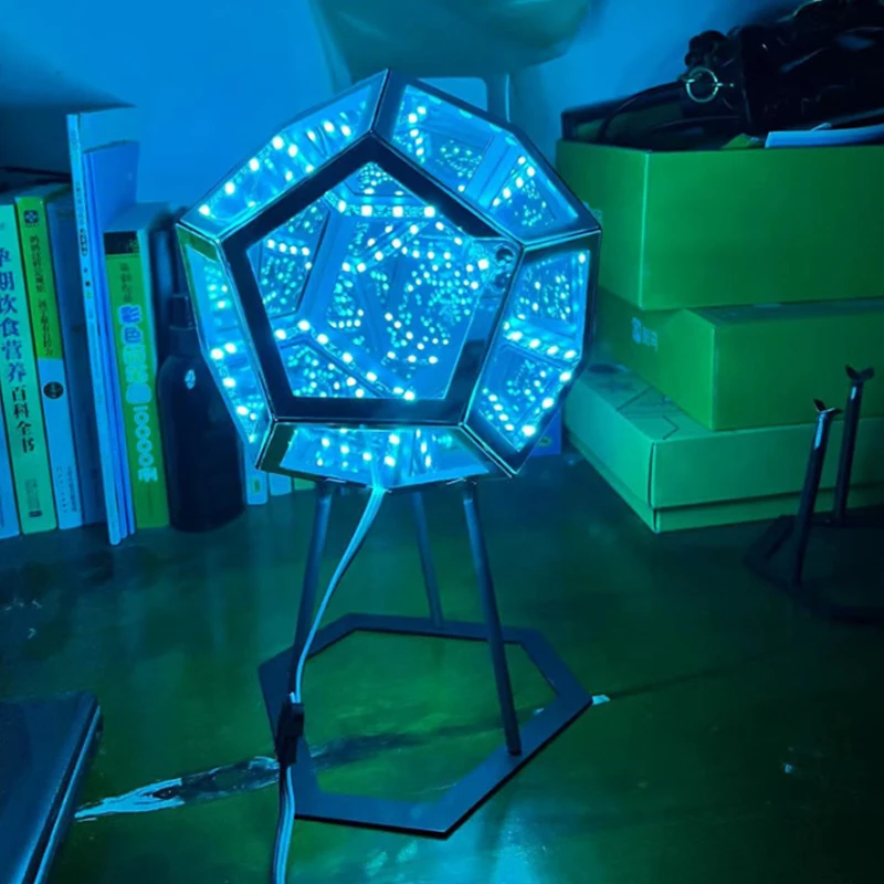 Creative 3D LED Infinity Mirror Cool Color Art Light Night Light Geometry Dodecahedron Dream Light Starry Sky Lights for Gift