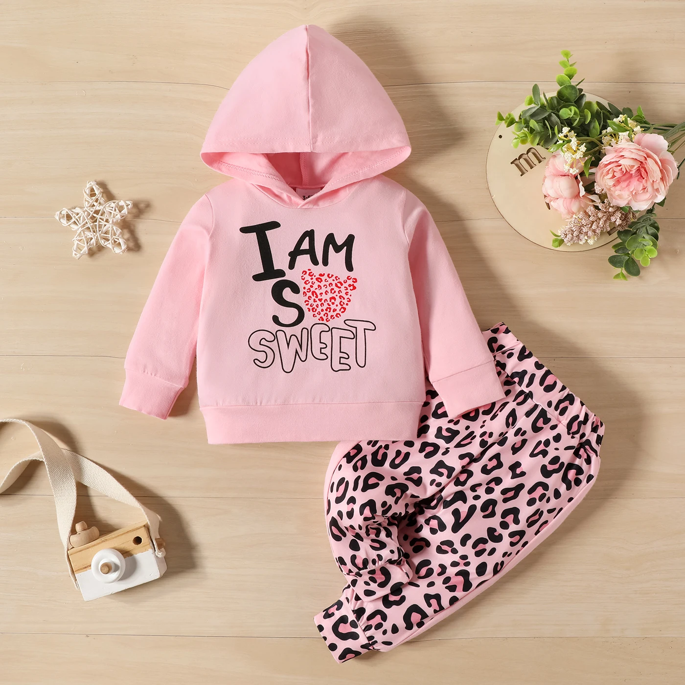 

PatPat 2pcs Baby Girl 95% Cotton Letter Print Hoodie and Leopard Pants Set