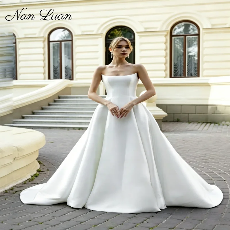 2026 Strapless Square Neck Satin Ball Gown Wedding Dress Chapel Train Bridal Gown Vestidos de Novia Customized