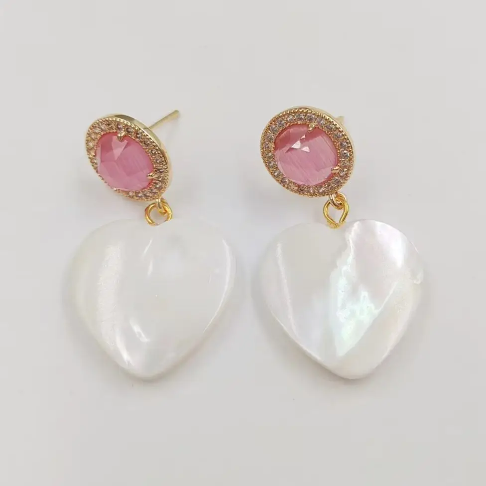 WT-MPE075   WKT 2022 Beautiful SALE Cat Eye&Shell Natural Colorful Sweet Heart Shape Style Earrings For Wedding Party Jewelry