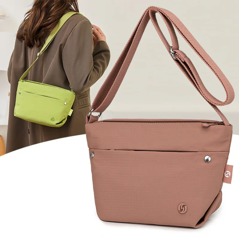 Ultra-light Nylon Crossbody Bag for Women Adjustable Wide Strap Lightweight Women's Bag Zipper Closure Stylish Messenger Bag vip