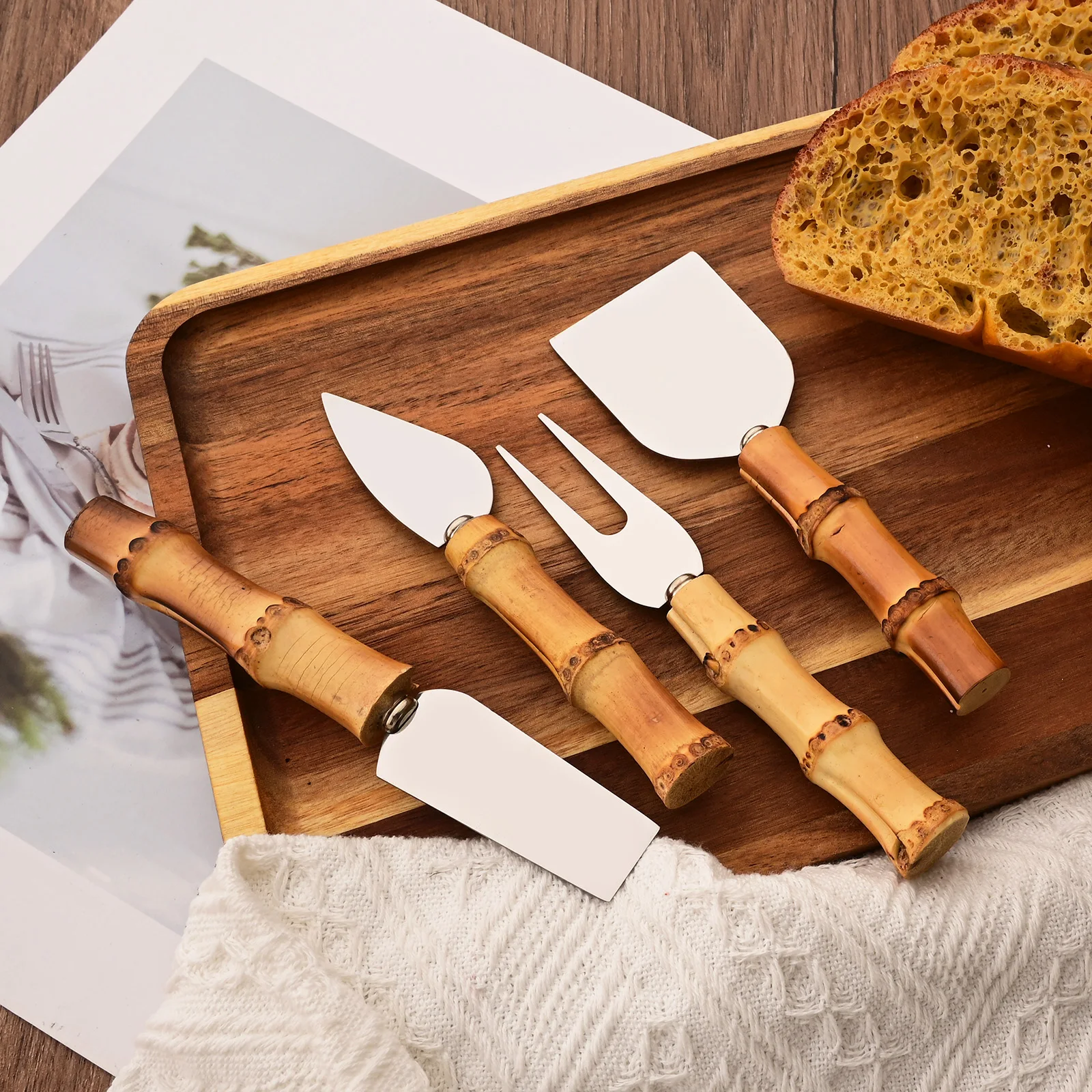 سكين الجبن 6 قطعة مجموعة أواني الطعام الفضة الطبيعية الخيزران مقبض الجبن سكين الفولاذ المقاوم للصدأ الجبن القاطع مجموعة اكسسوارات المطبخ