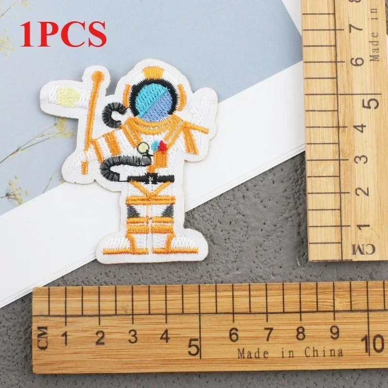 Cartoon Astronaut Embroidery Cloth Sticker Alien Computer Embroidery Label Small Rocket Chapter Label Ironing Decoration