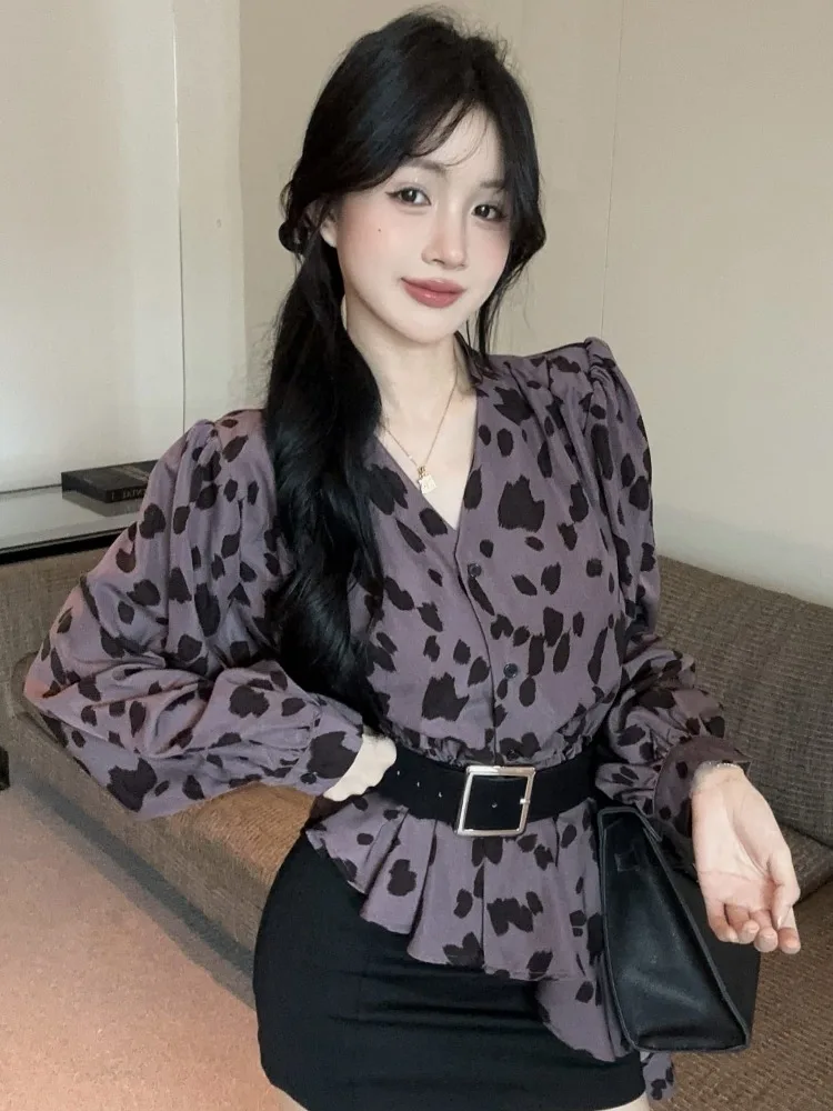 

Ladies' Long Sleeve Leopard Print Shirt V-Neck Lantern Sleeve Top Spring Summer New Style Irregular Hem Belted Casual Fashion