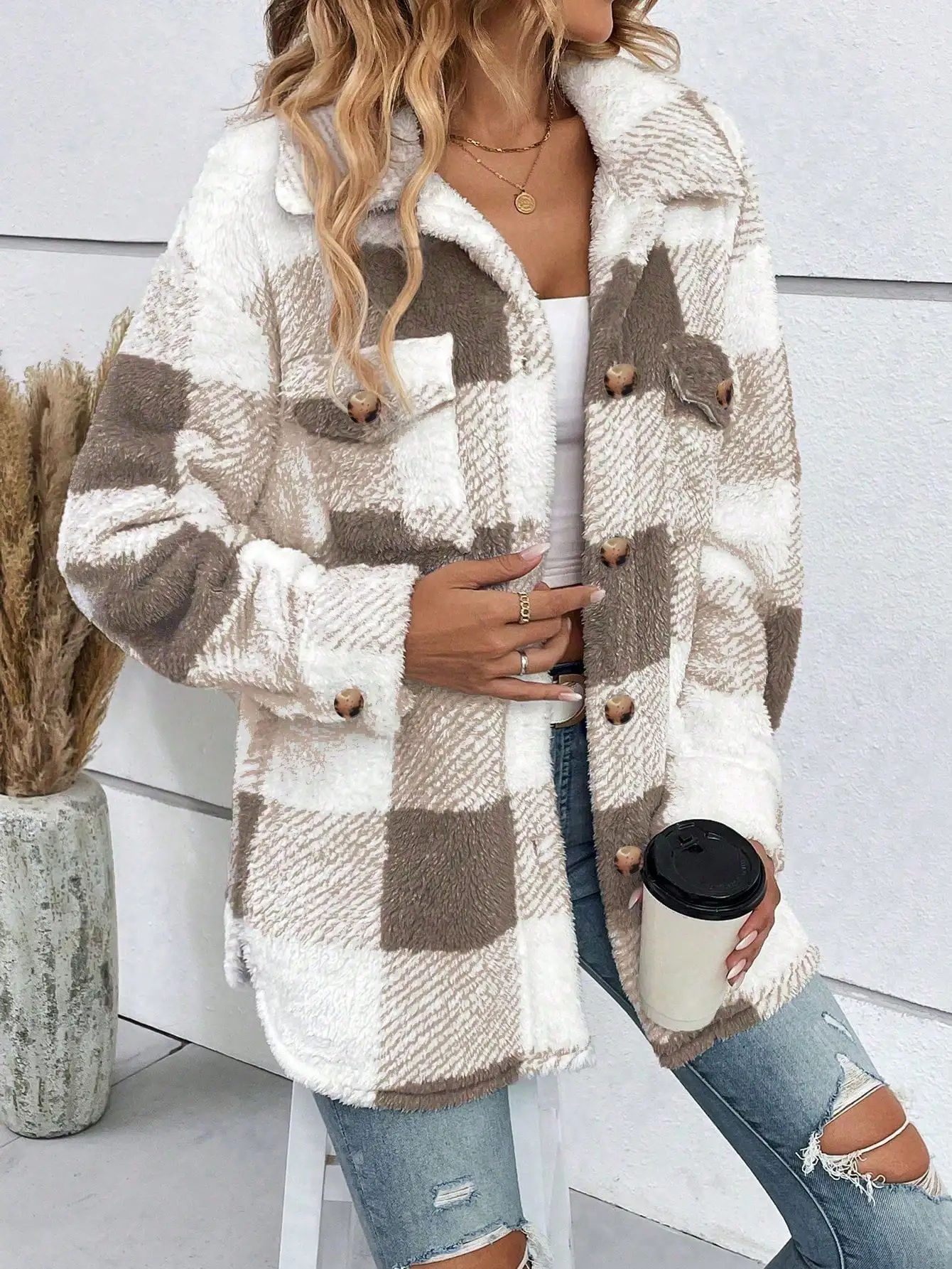 

Women's Plaid Faux Fur Jacket with Drop Shoulder and Flap Pockets, Cozy Winter Outerwear