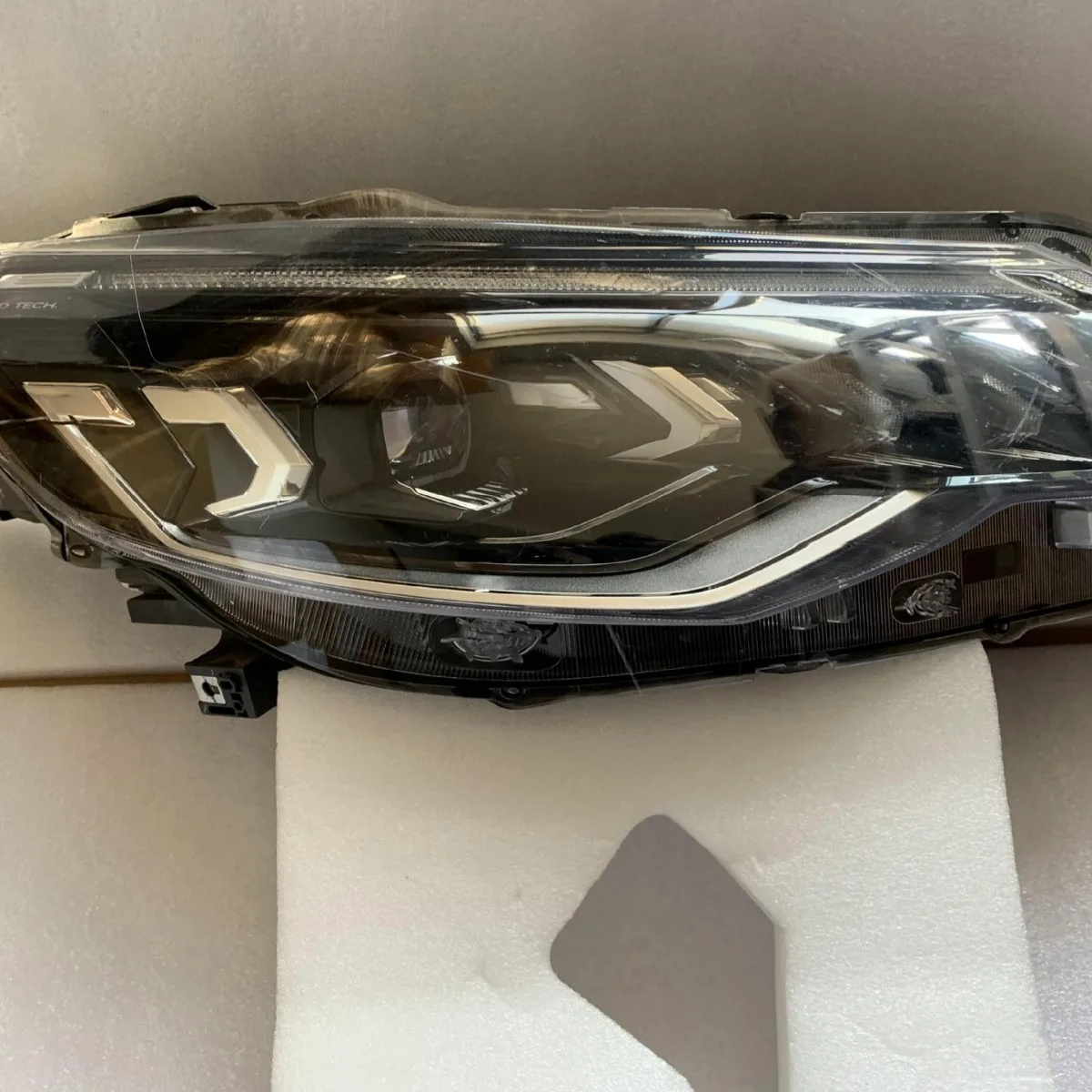 Applicable SAIC MAXUS G50 Headlight Assembly 18-23 LED Headlight Assembly MAXUS Car Parts Headlamp  Led Headlight