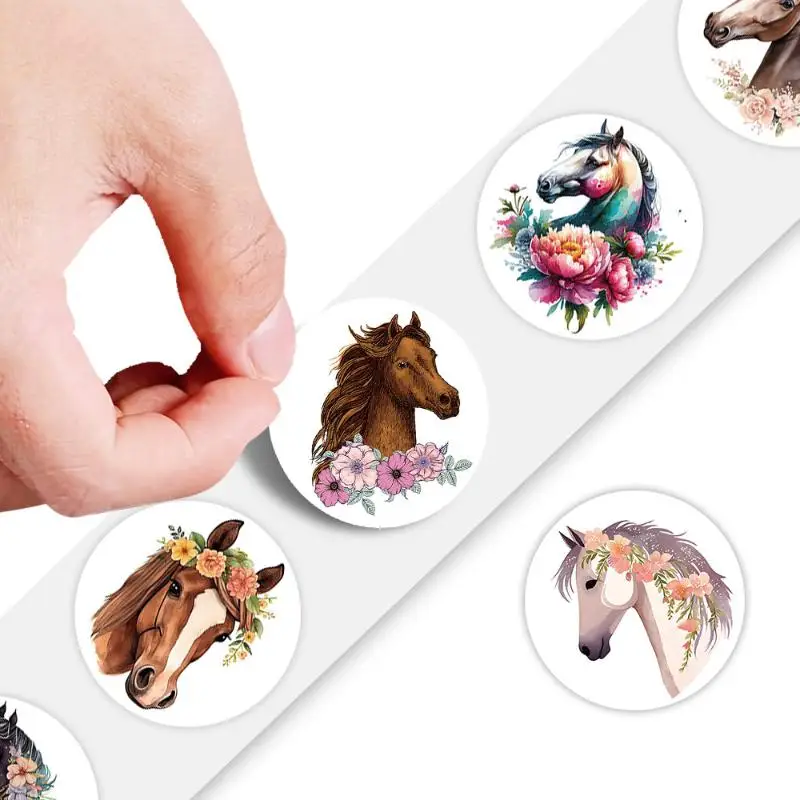 สติกเกอร์ลายการ์ตูนม้า 500 ชิ้น/ม้วน สติกเกอร์ลายสัตว์ ม้า ดอกไม้ การ์ตูน สติกเกอร์ปิดผนึก DIY PVC สติกเกอร์ติดแล็ปท็อป ตกแต่ง