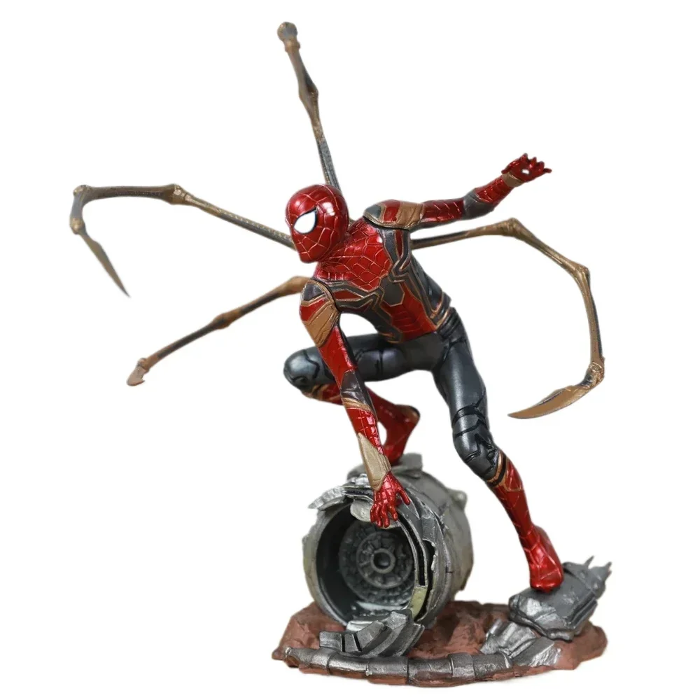 18 cm Supereroe Iron spider man Action Figure Versione da combattimento Collezione di statue in PVC Modello decorazione della casa regalo per bambini