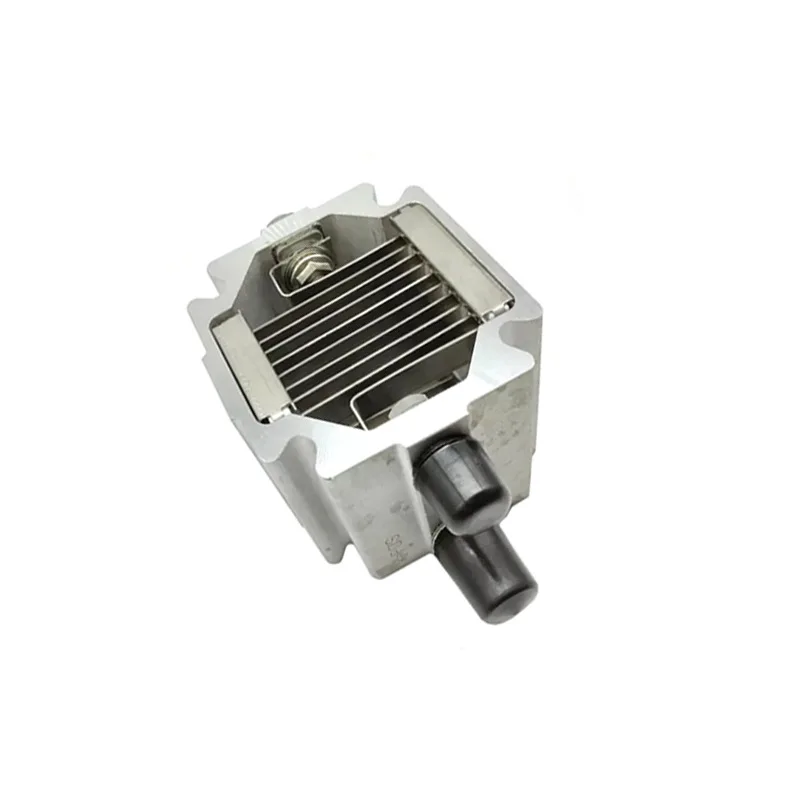 pieces-de-machines-de-construction-adaptees-au-prechauffeur-20758403