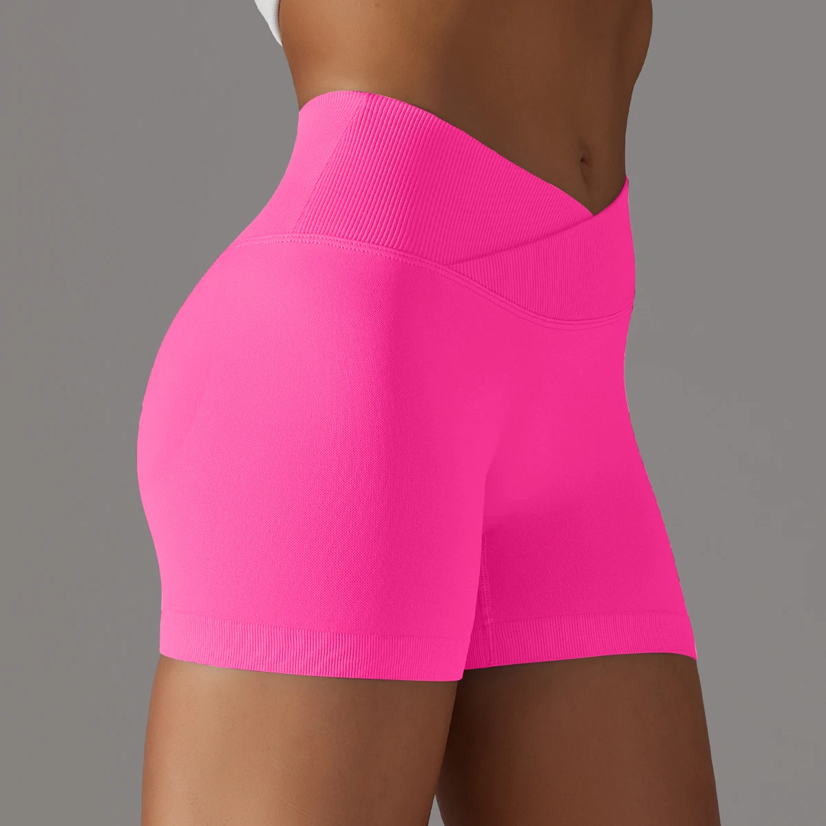 Summer V-waist peach hip lifting tight fitting three part pants, high waist yoga shorts, running speed drying seamless yoga pant - Image 4