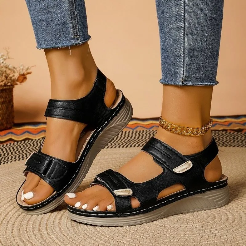 

2025Women Summer New Non Slip Lightweight Shoes for Sexy Slip on Classics Platform Footwear Large Size Sandals