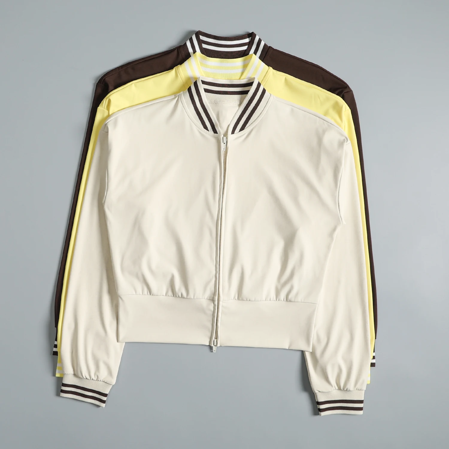 

Autumn and winter yoga wear jacket for women with good looks running exercise fitness top slimming professional sports