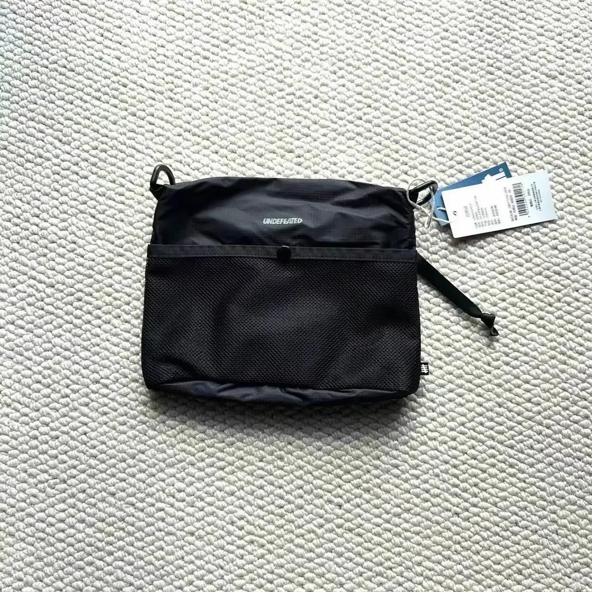UNDEFEATED 5 Strike Waterproof Crossbody Bag Quick Dry Outdoor Hiking Sling Pack