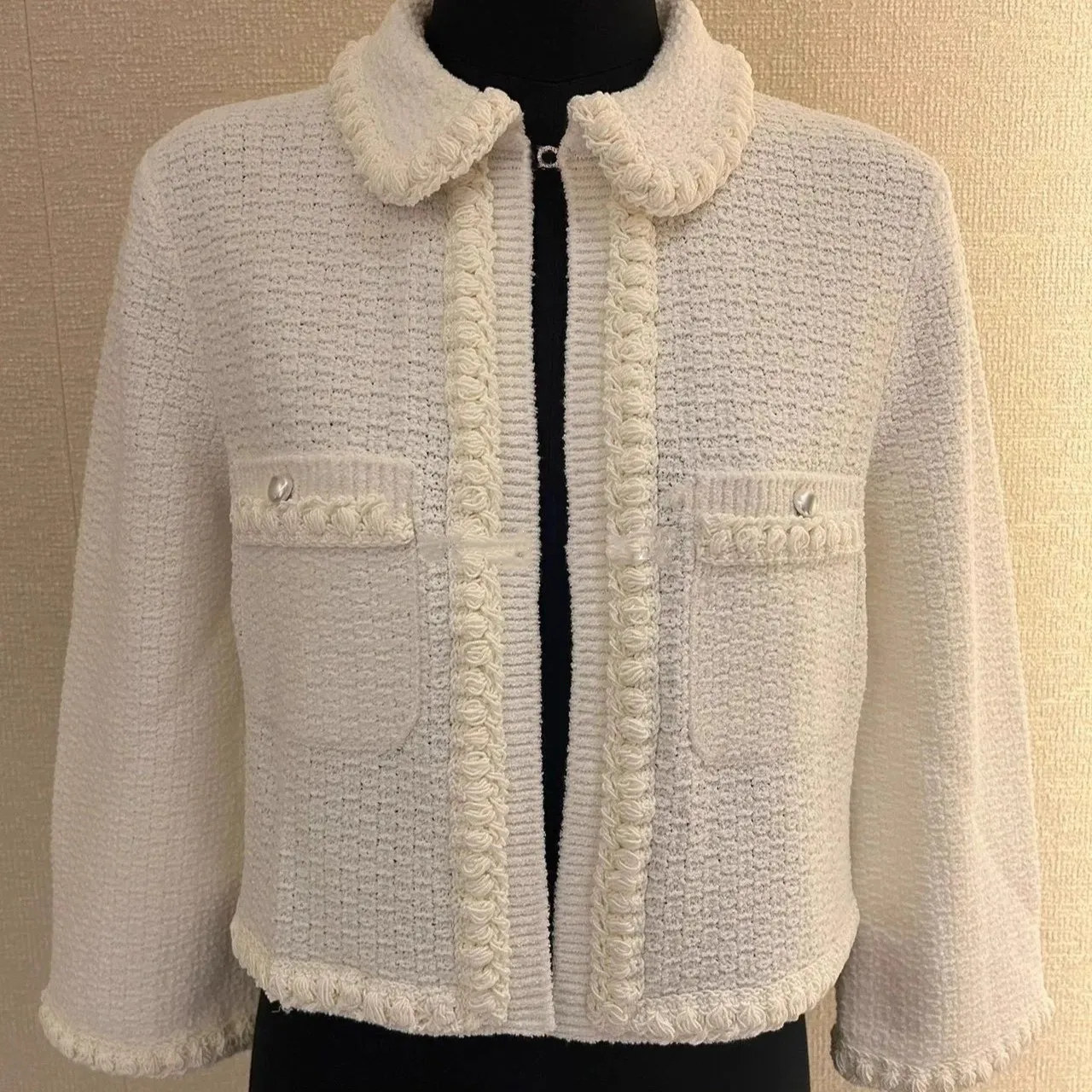 

Spring and summer new versatile casual short doll collar knitted jacket with rhinestone buckle