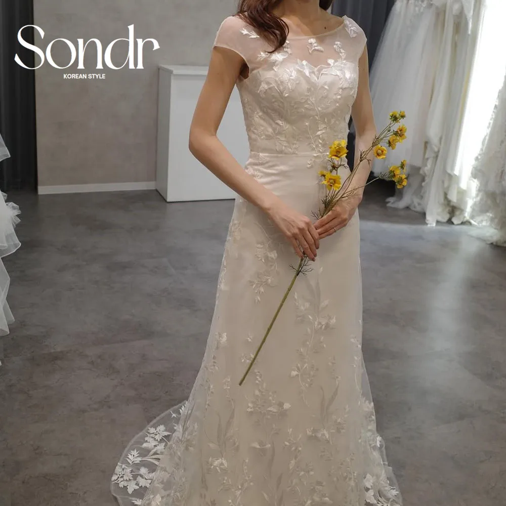 Sondr Vintage Lace Japanese Wedding Dresses Cap Sleeves Backless with Buttons Bridal Gown Customized Women Party Dresses 2026