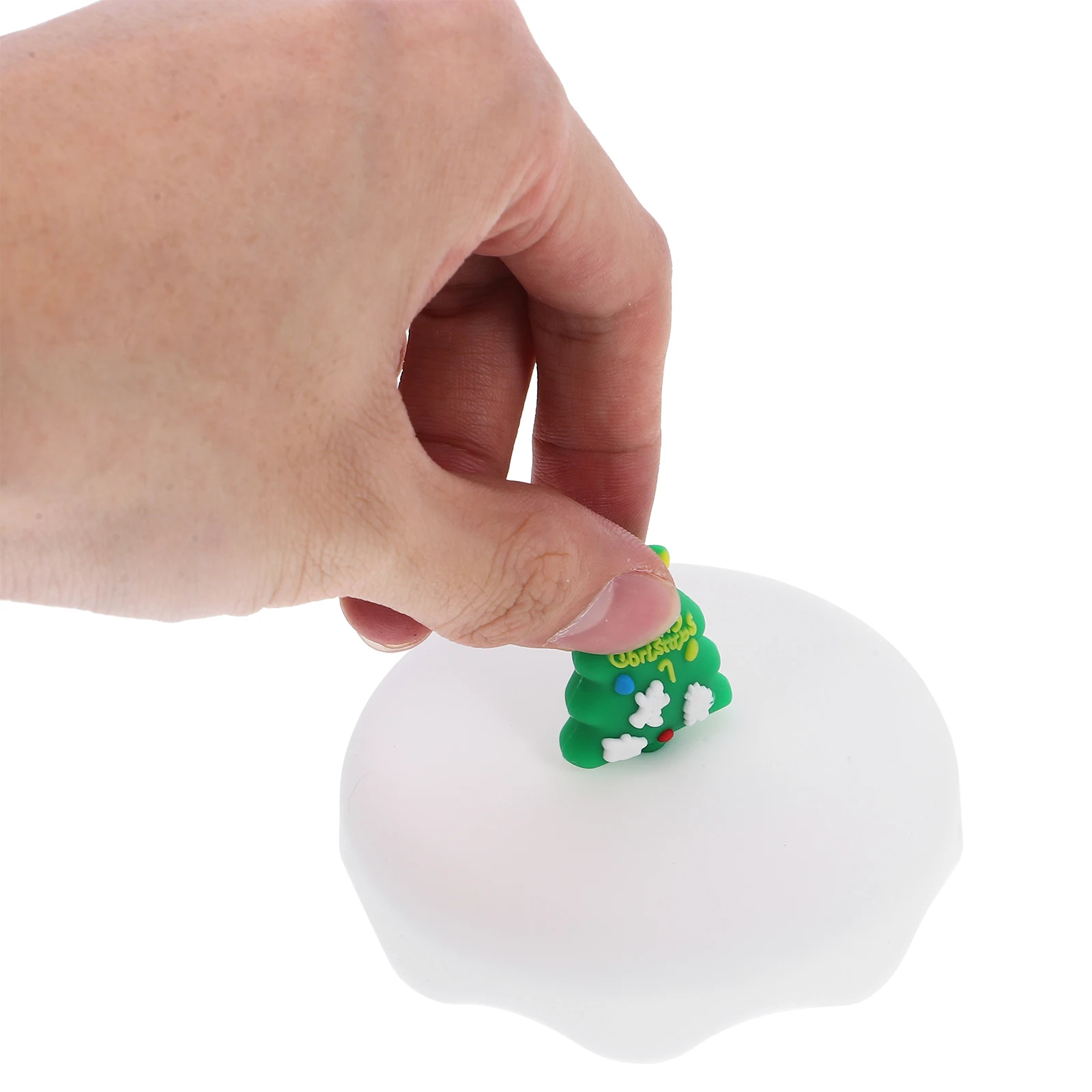 

2Pcs Silicone Cup Lid Xmas Tree Snowman Dust Proof Baby Kids Toddler Anti Overflow Safe Drinking Water Tool Cup Cover