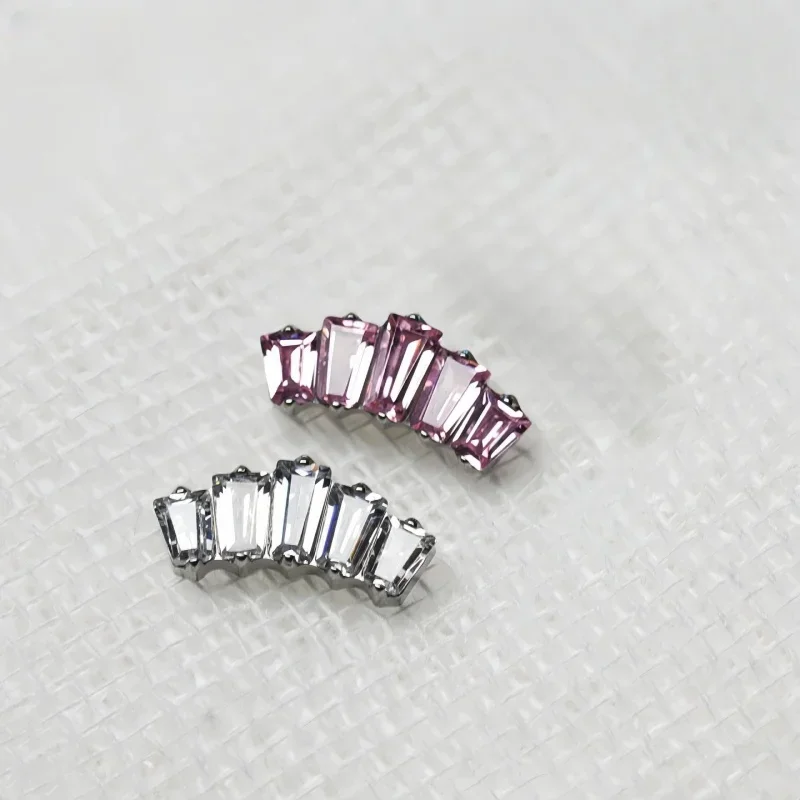 ASTM F136 Titan Quadratischer Kronen-Lippenpiercing-Ring 16G CZ Labret mit Innengewinde für Tragus, Helix, Knorpel, Nase, Ohrringe – Detail 6