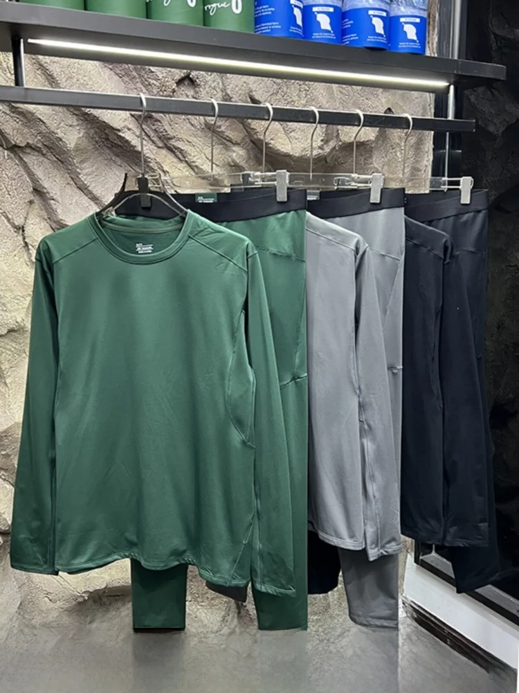 

Warmth Comfortable Men's Outdoor P-Fleece Thermal Set Youth Long Pants Small round Neck Thin Winter Collection by Transcribe