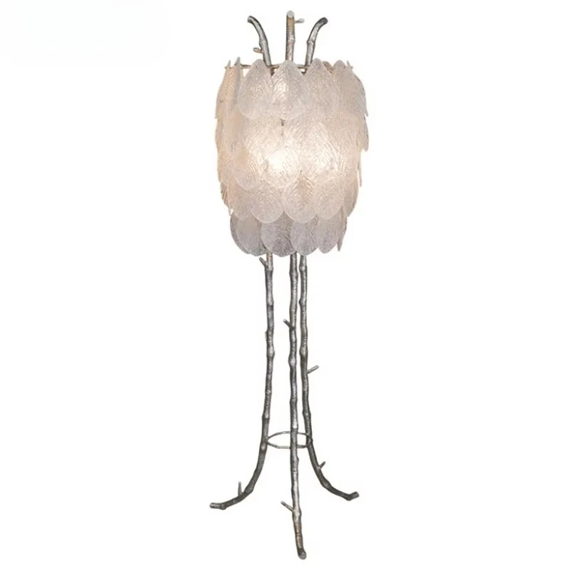 Modern brass floor lamps are suitable for metal lights in living rooms, bedrooms, and showrooms