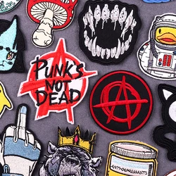 Parche bordado punk con animal – Termoadhesivo para ropa urbana