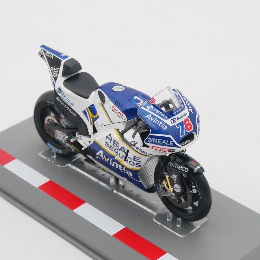 Diecast Ixo 1:18 Scale Moto GP 2017 Ducati Desmosedici GP15 Alloy Car Model view 5