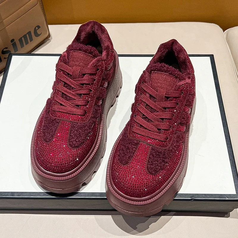 Scarpe sportive casual da donna Inverno Nuova testa tonda in pelle scamosciata con strass prima allacciatura Scarpe basse in cotone antiscivolo con suola spessa