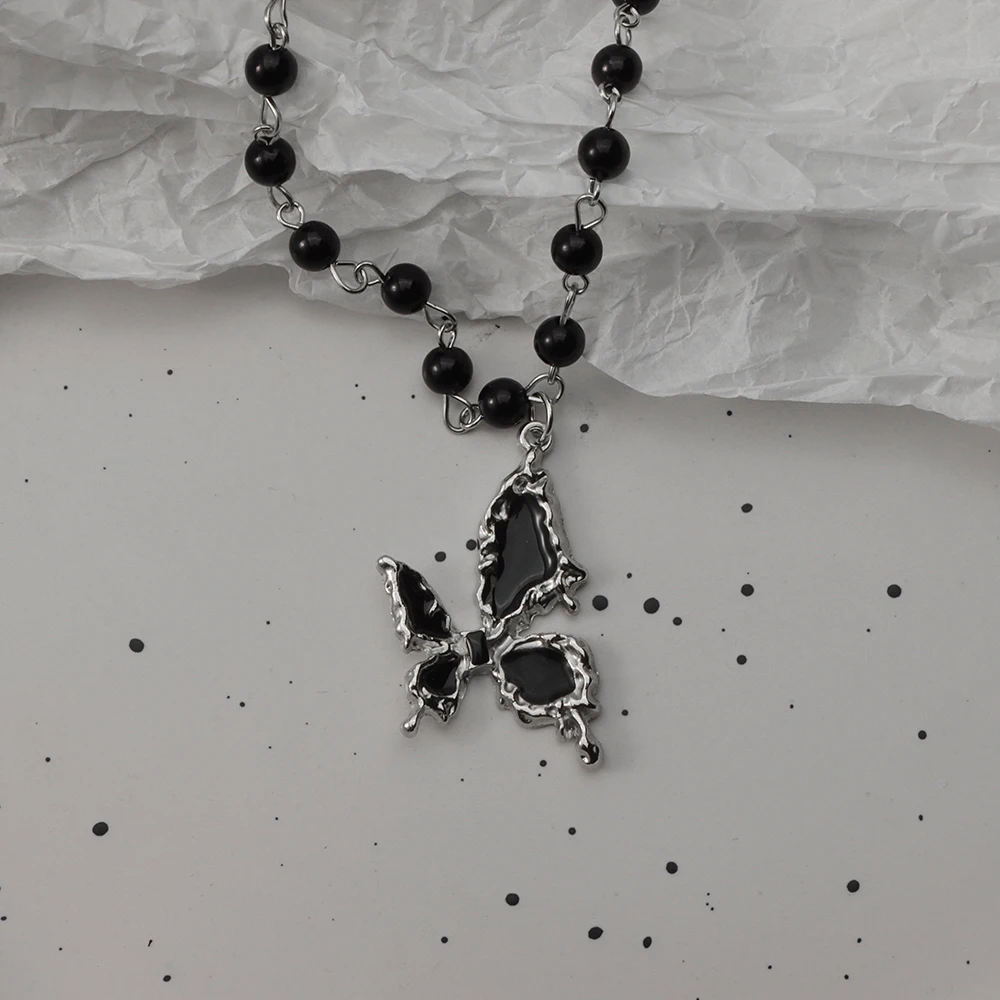 Gothic Fledermaus Kreuz dunkler Anhänger Halskette Set, Y2K personalisierte Thorn Love schwarze Perle gestapelt Halskette Set, geeignet als Halloween G
