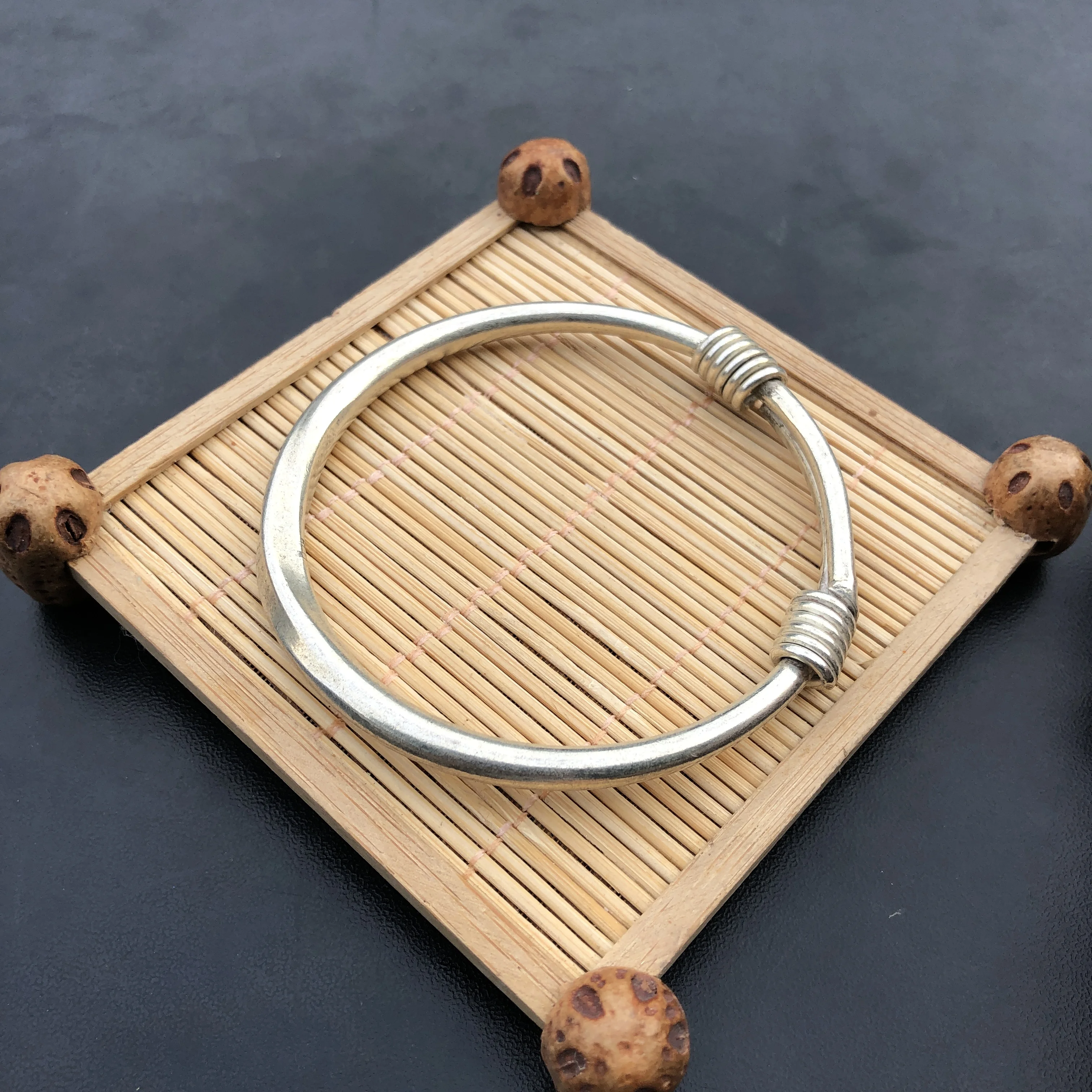 Vintage Miao Silver Adjustable Pull‑Push Bangle Retro Simple Plain Round Tube Ethnic Women Open Cuff Bracelet Jewelry Gift