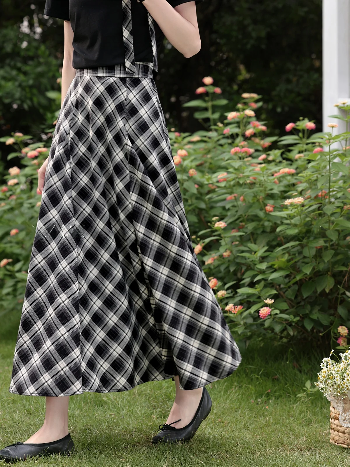 

Ele Bla White Plaid A-Line Midi Skirt High Waist Full Flounce for Women Summer French Sle Casual Loose Fit Skirt