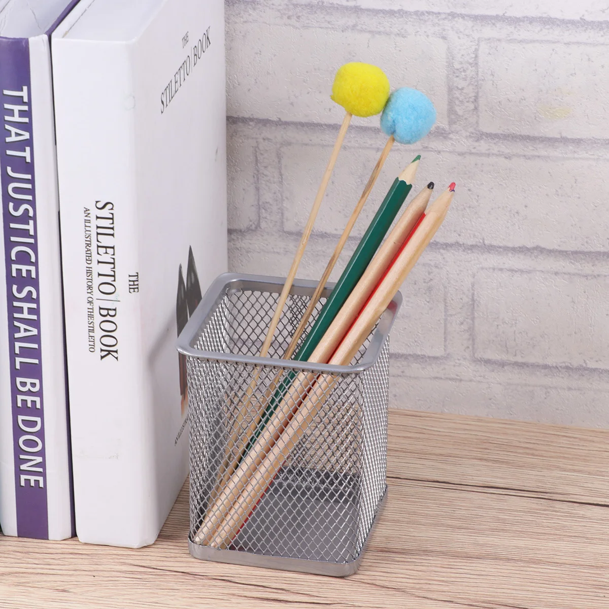 

2pcs Metal Pot Ergonomic Pen Pot Mesh Pencil Holder Sturdy Lightweight Trinket Storage Organizer
