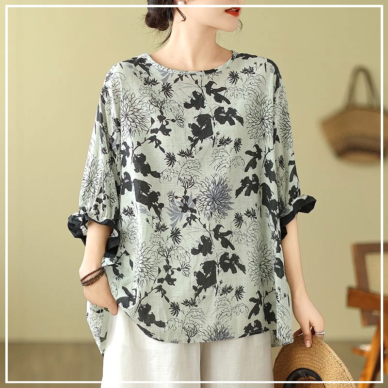 

2024 New Summer Casual Loose and Lazy Style Round Neck Retro Artistic Print Fashion Oversized Mid Sleeved T-shirt for Women