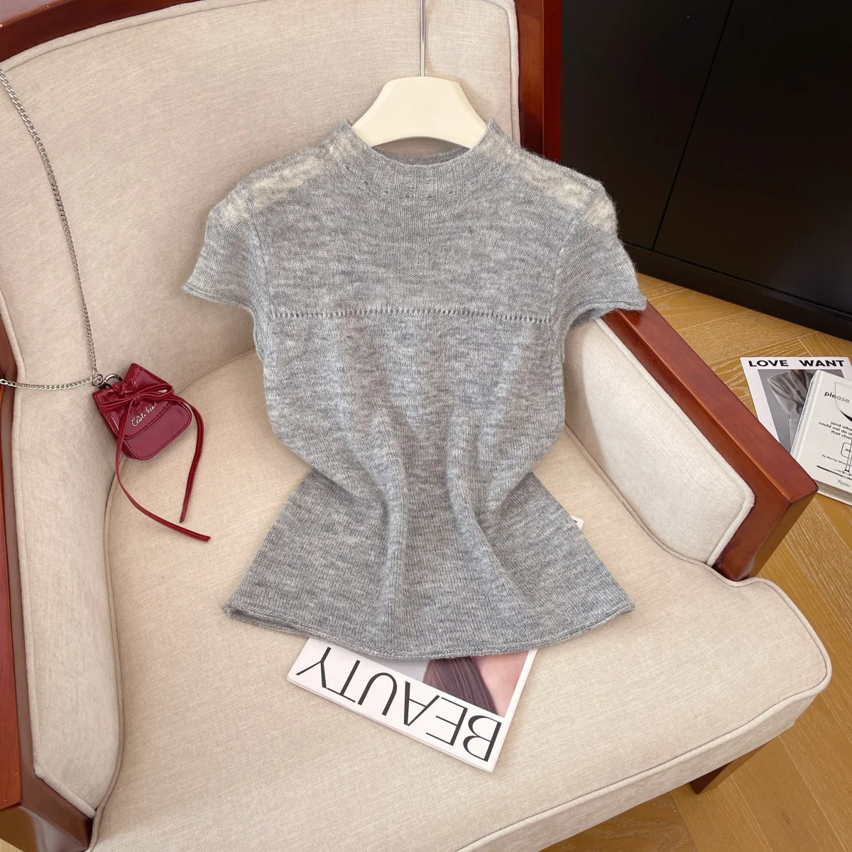 

Серая полупрозрачная вязаная рубашка с коротким рукавом в корейском стиле, весенняя модная женская облегающая кофта для повседневной носки, средней толщины