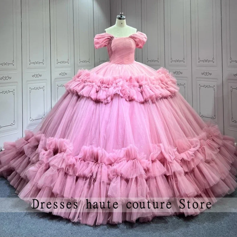 

Розовые платья Quinceanera с открытыми плечами, многоуровневое тюлевое платье для вечеринки, дня рождения, сладкое платье 16, Vestidos 15 De Anos
