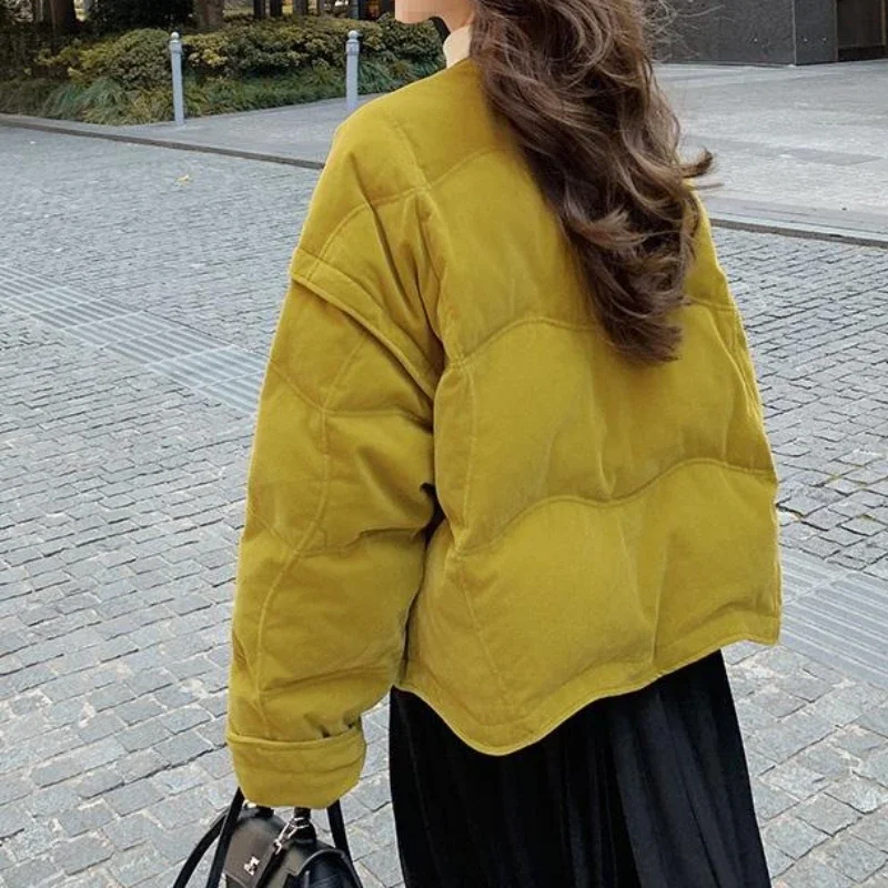 

Супер стильная осенняя новинка 209, нишевая модная элегантная хлопковая куртка для женщин, свободное, утягивающее и теплое пальто.