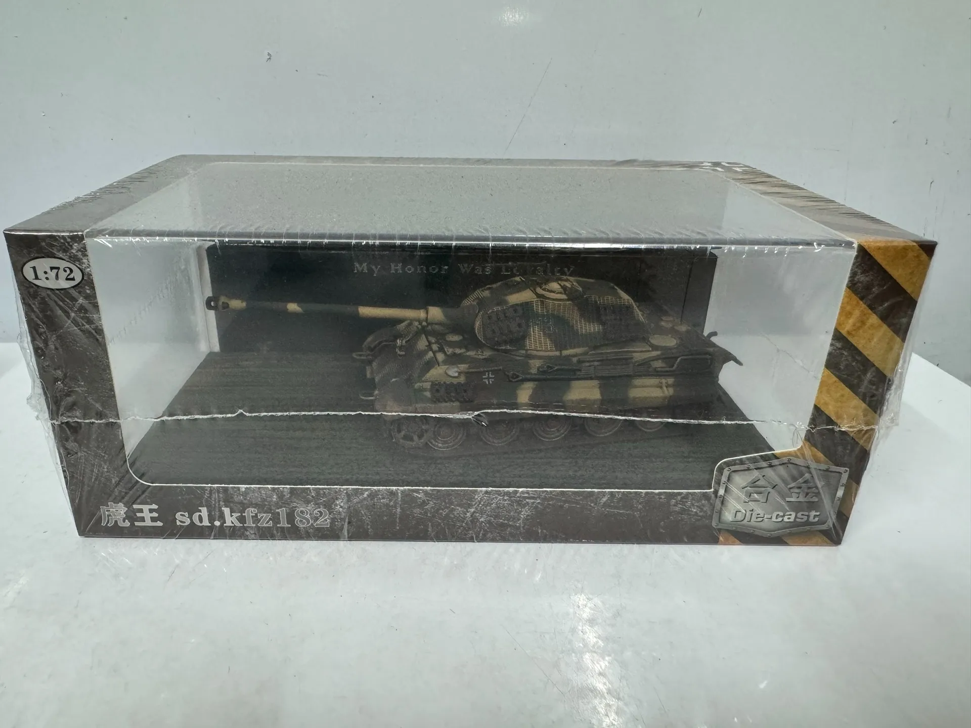 

Diecast Tiger King Tank 1/72 Scale Alloy Car Model Collectible Toy Gift Souvenir Display Ornament