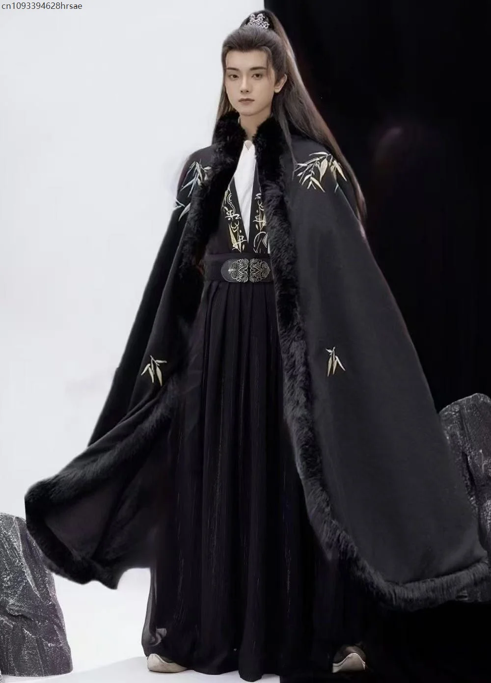 

Wuxia Hanfu Traditional Clothing Bamboo Leaves Embroidery Long Robe Swordsman Cosplay Costume Outfits