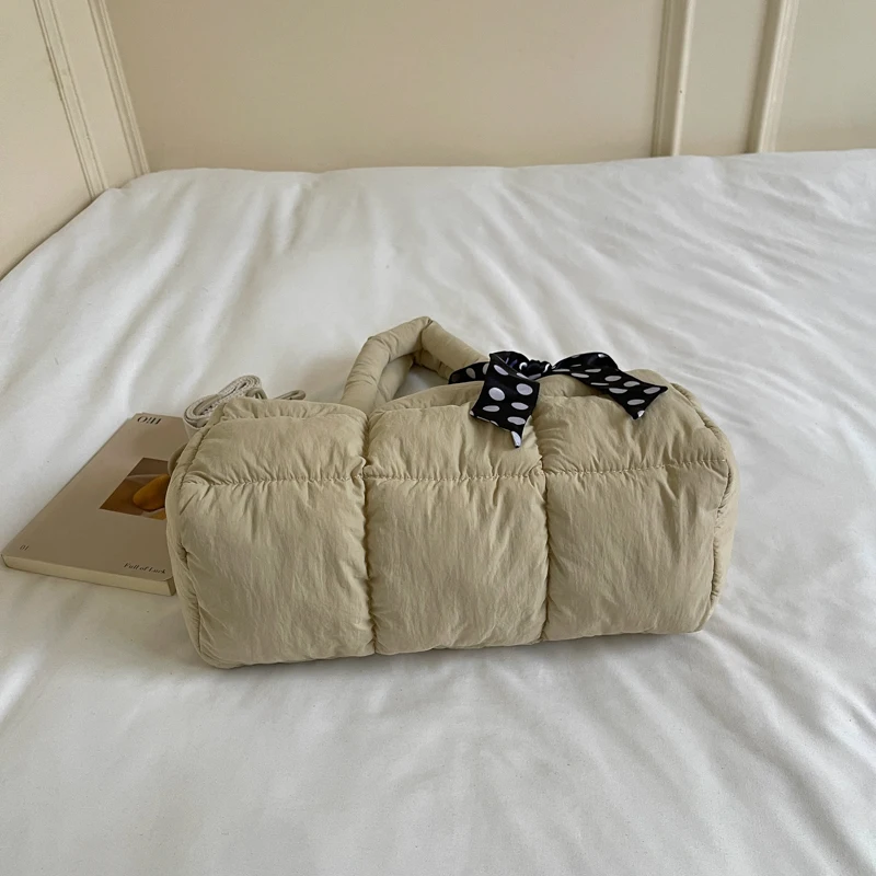 2026 Neue Designer-Schultertasche mit Karomuster, Space-Baumwoll-Handtasche für Damen, Große Kapazität, Daunengepolsterte Gesteppte Einkaufstasche für Damen – Detail 12