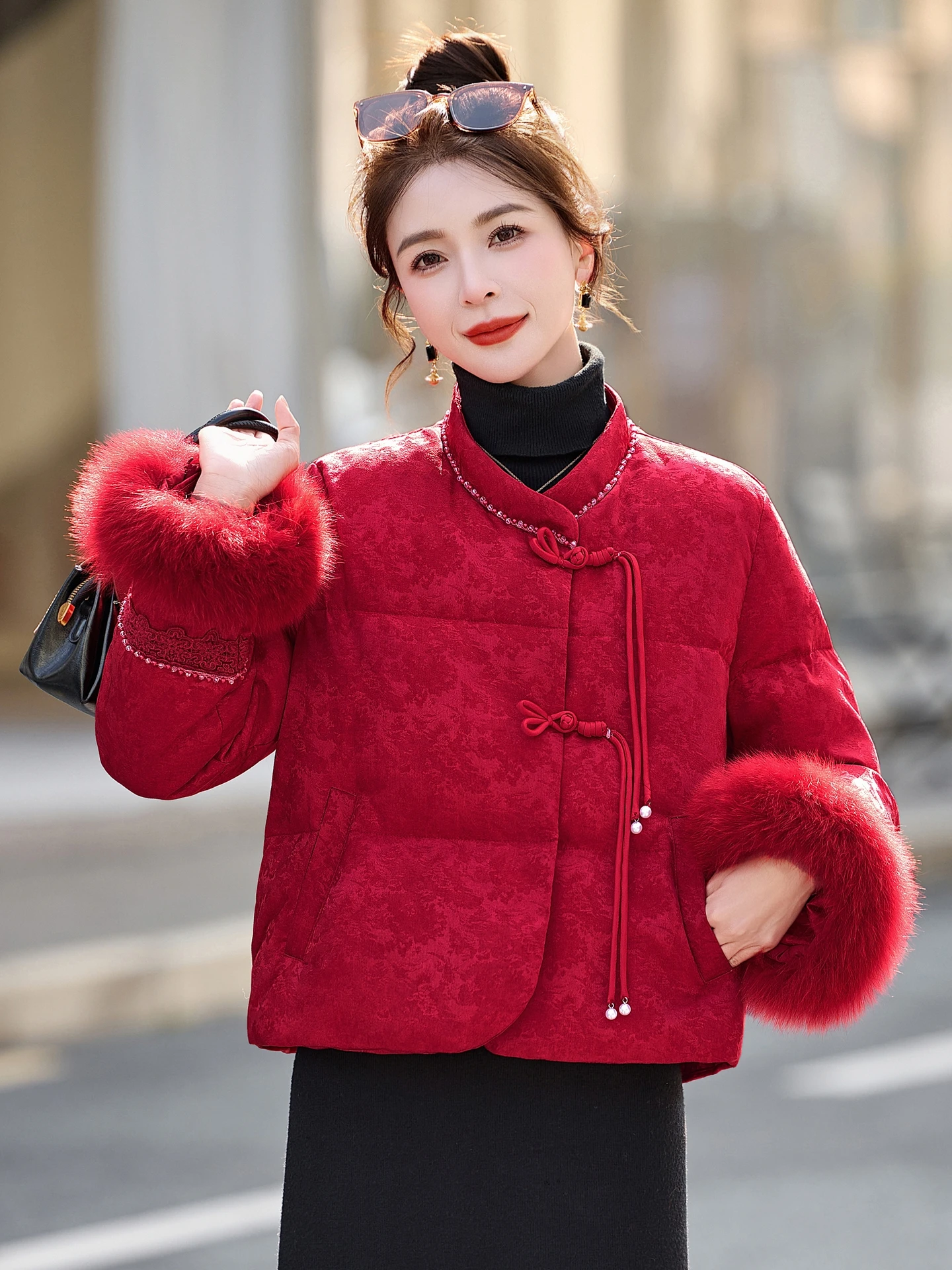 

Chinese Style Red Fur Cuffed down Jacket Women's Winter Coat Button Design City Casual Warm Thickened Long Sleeve Short S...