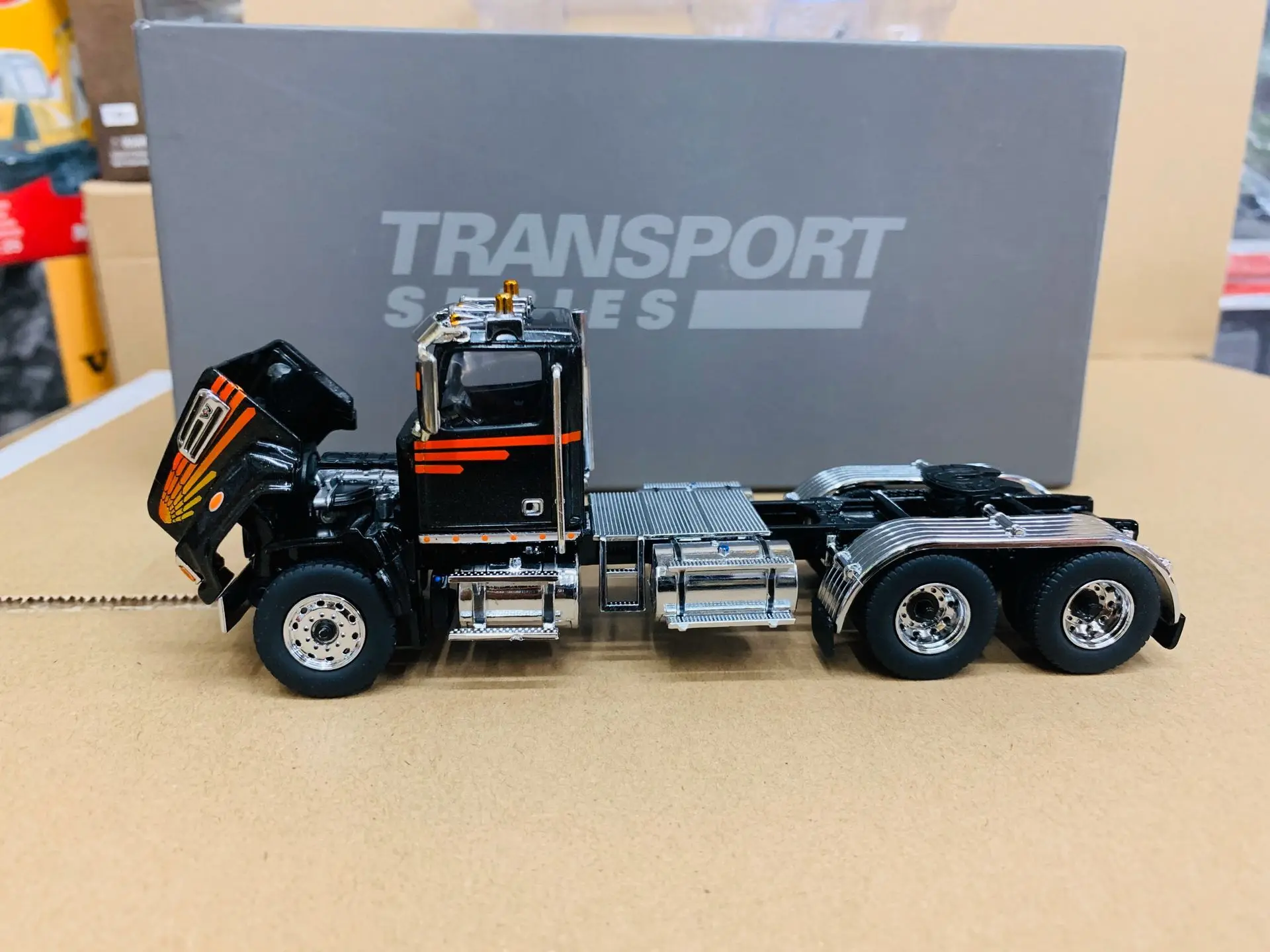 Western Star 4700 SF Tandem truck-Tractor 1:50 Scale By Diecast Masters 71036