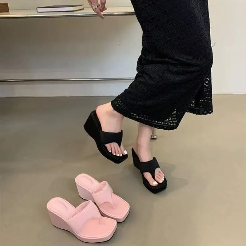 

2026 Spring and Autumn New Style Slimming Slope Heel Korean Version Bare Toe Flip Flops Cool Slippers Sandals