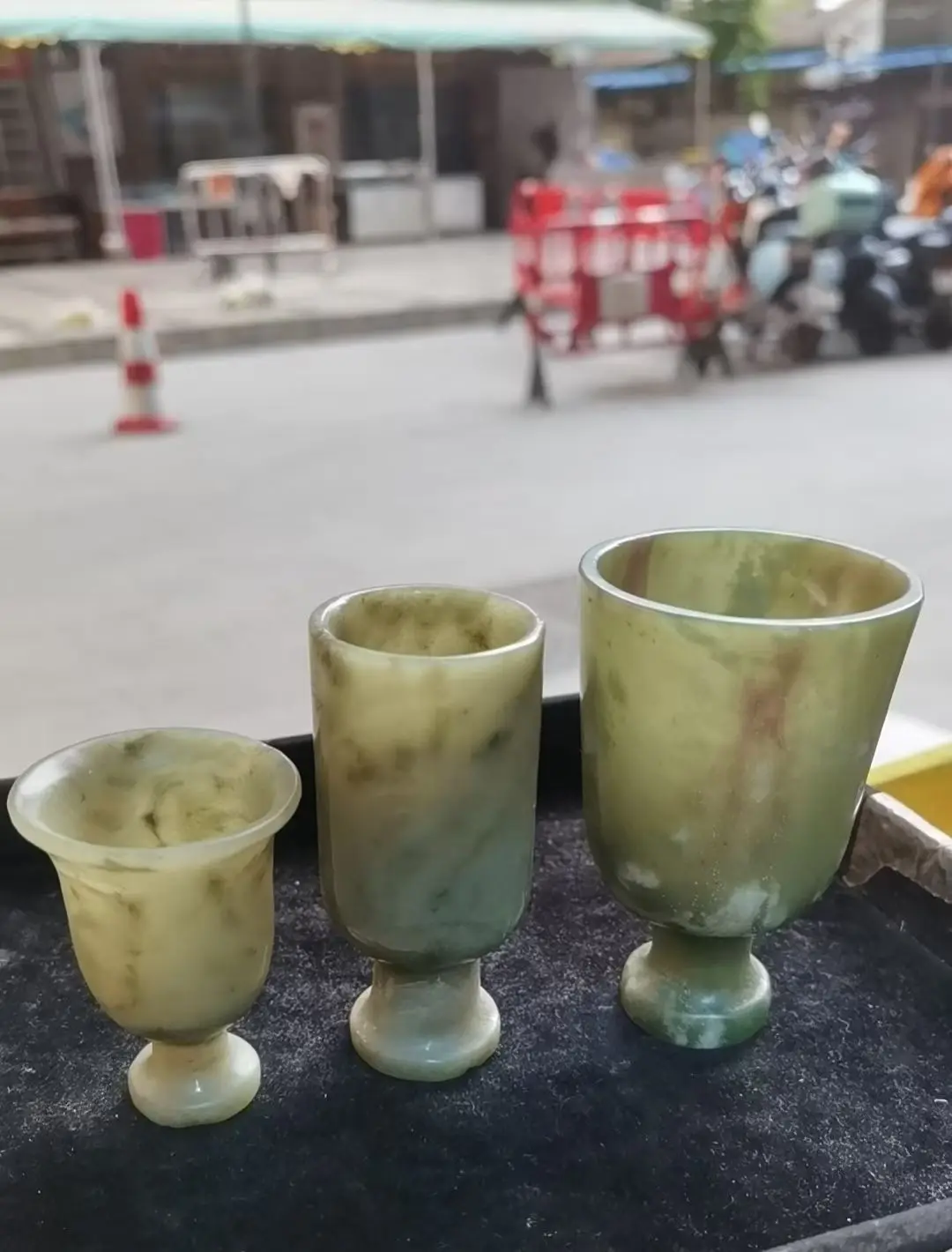 

1 шт., сокровище, китайский винтажный Hetian, старый нефрит, различные виды винных чашек, предметы для демонстрации тотемной резьбы, амулета, Таймстаун