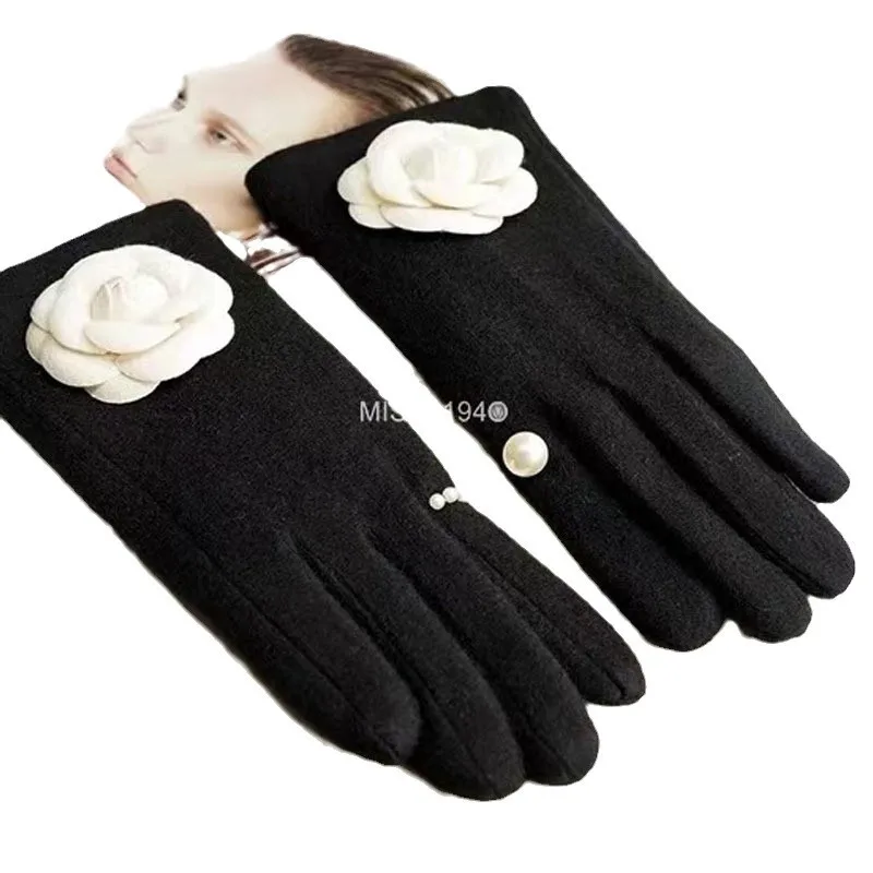 السيدات الجديدة الخريف والشتاء عطر خفيف كريم لؤلؤة كاميليا مع قفازات مخملية دافئة لركوب الخيل التي تعمل باللمس #5