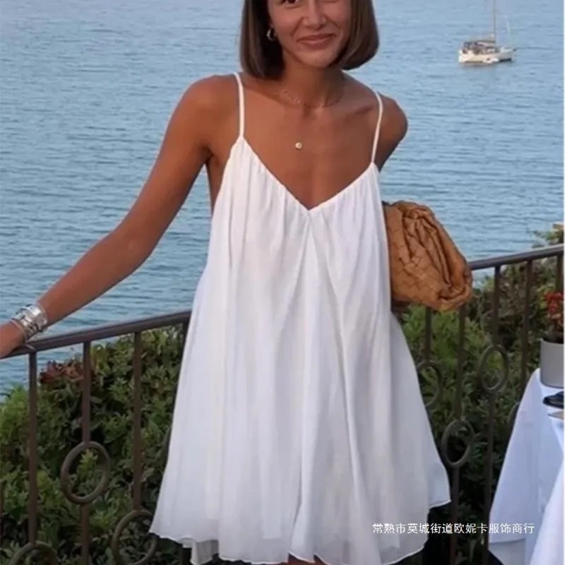 2026 Damen Einfarbiges Rückenfreies Trägerkleid V-Ausschnitt Locker Sitzend Modisches Mini-Kurzkleid Elegantes Urlaubskleid für Frauen