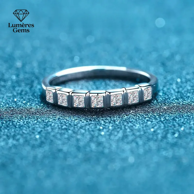 

LumièRe Gems Ladies Ring Seven Princess Row Ring Princess Square Moissanite Pt950 Platinum Ring Gift