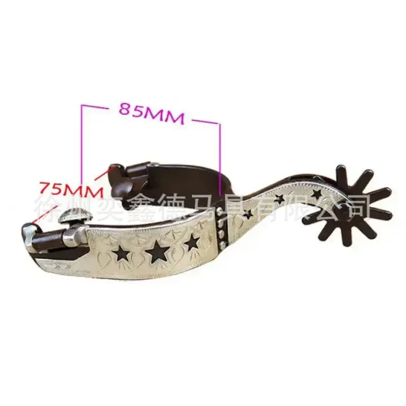 Specializing in the production and sales of Western-style engraved spurs, hand-engraved pentagram metal equestrian supplies,
