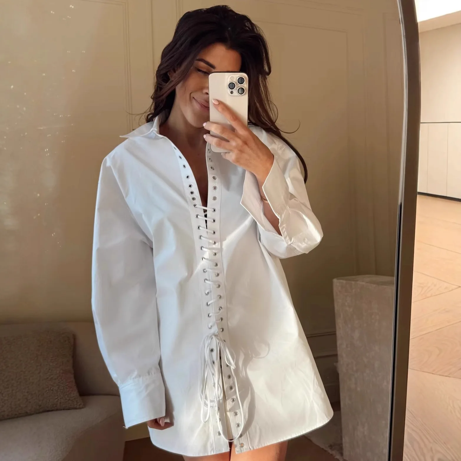 

Spring Women's Long Sleeves Hollow Lapel Lace Decorate White Blouses Top Woman Fashion Loose Commuting Casual Shirts Top