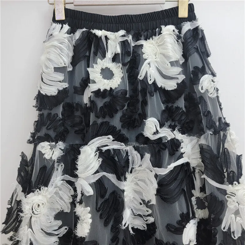 [EWQ] French Contrast Colors Embroidered Skirt Elastic Waist Loose Fashion Elegant Women A-line Skirts 2024 Autumn New 16O1976