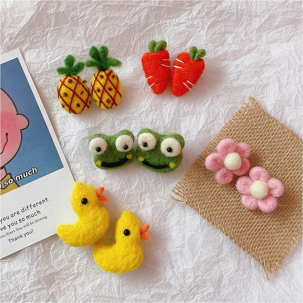 

5Pcs Adorable Flower Felt Brooch Creative Corsage Clothes Decoration